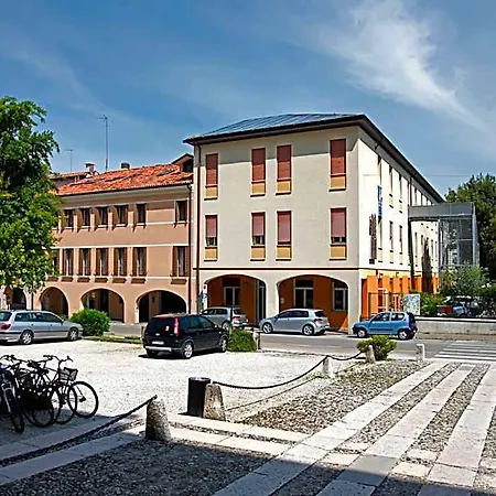 Centro Della Famiglia 2*